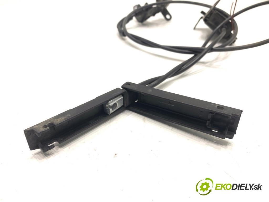 MERCEDES-BENZ X204 SUV 2012 125 kW 220 CDI (204.902) 2143 zámok kapoty přední část A2048800859