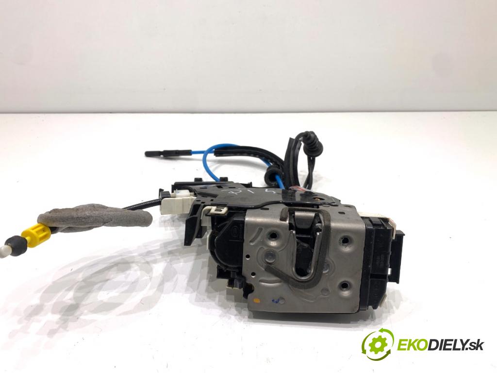 MERCEDES-BENZ X204 SUV 2012 125 kW 220 CDI (204.902) 2143 zámok Dvere pravy zad A0997300235