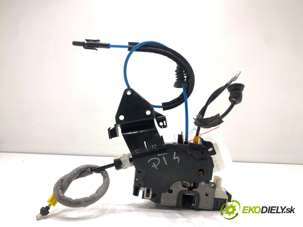 MERCEDES-BENZ X204 SUV 2012 125 kW 220 CDI (204.902) 2143 zámok Dvere pravy zad A0997300235