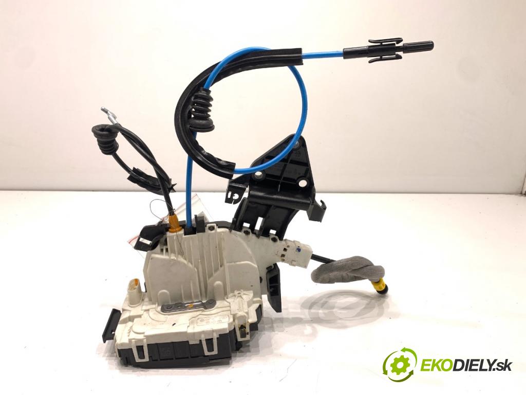 MERCEDES-BENZ X204 SUV 2012 125 kW 220 CDI (204.902) 2143 zámok Dvere pravy zad A0997300235