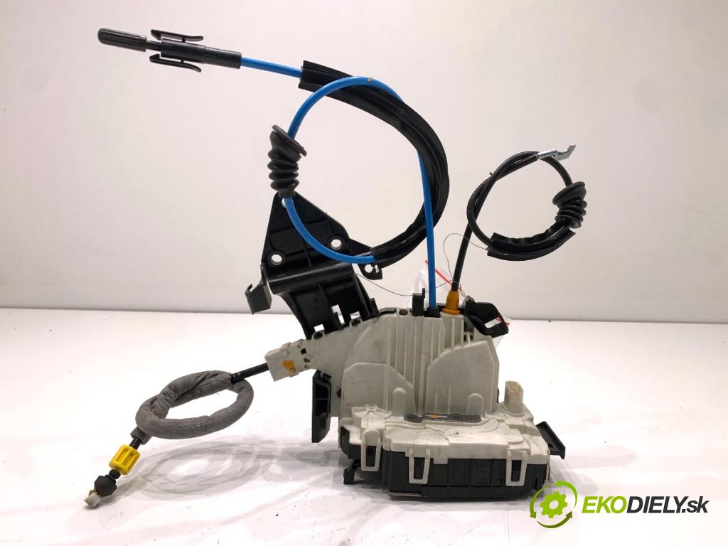 MERCEDES-BENZ X204 SUV 2012 125 kW 220 CDI (204.902) 2143 zámok Dvere ľavy zad A0997300135