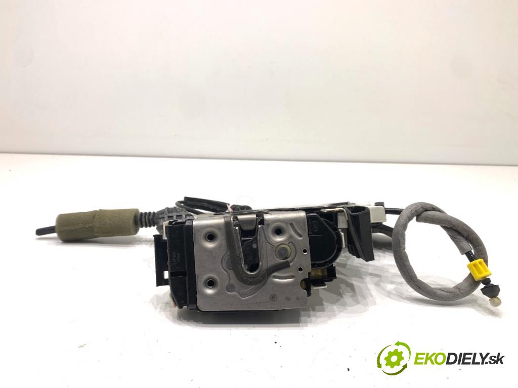 MERCEDES-BENZ X204 SUV 2012 125 kW 220 CDI (204.902) 2143 zámok Dvere ľavy predný A0997200135