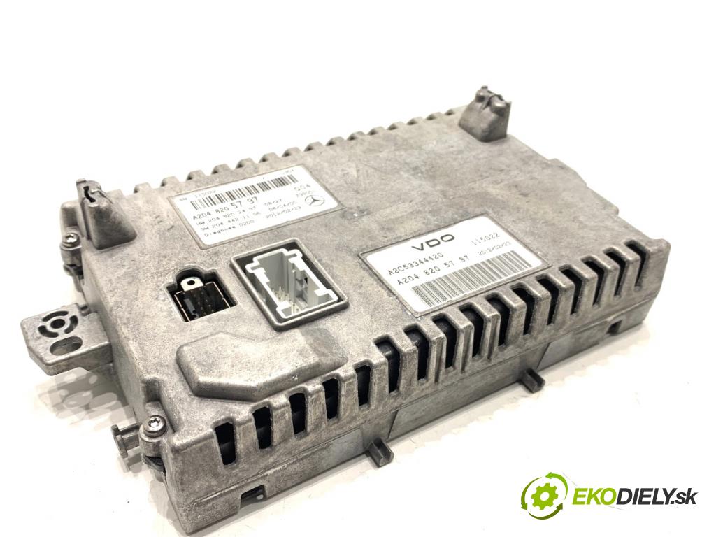 MERCEDES-BENZ X204 SUV 2012 125 kW 220 CDI (204.902) 2143 Dislpej A2048205797 (Prístrojová doska)