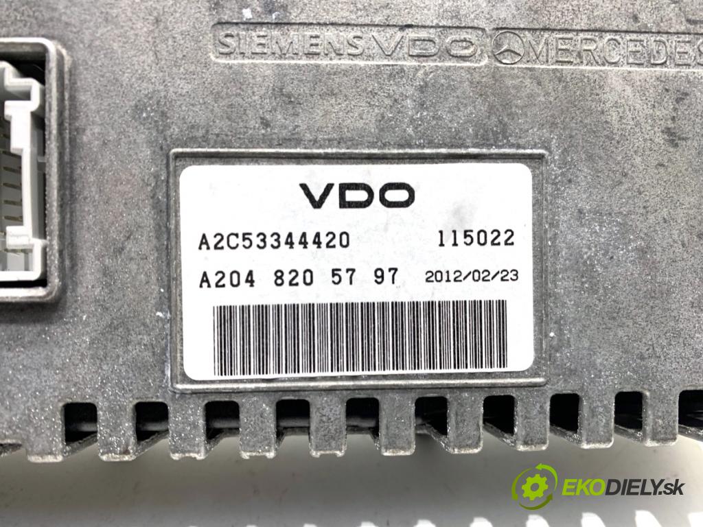 MERCEDES-BENZ X204 SUV 2012 125 kW 220 CDI (204.902) 2143 Dislpej A2048205797 (Prístrojová doska)