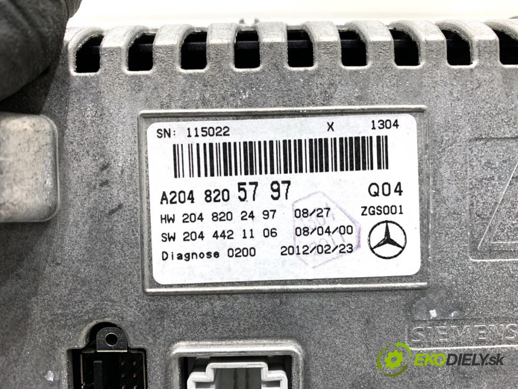 MERCEDES-BENZ X204 SUV 2012 125 kW 220 CDI (204.902) 2143 Dislpej A2048205797 (Prístrojová doska)