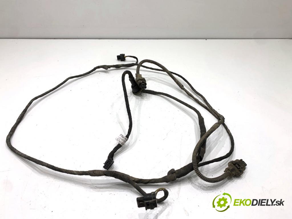 MERCEDES-BENZ X204 SUV 2012 125 kW 220 CDI (204.902) 2143 Káblovačka PDC zad A2045402113