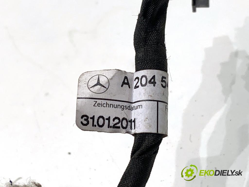 MERCEDES-BENZ X204 SUV 2012 125 kW 220 CDI (204.902) 2143 Káblovačka PDC zad A2045402113