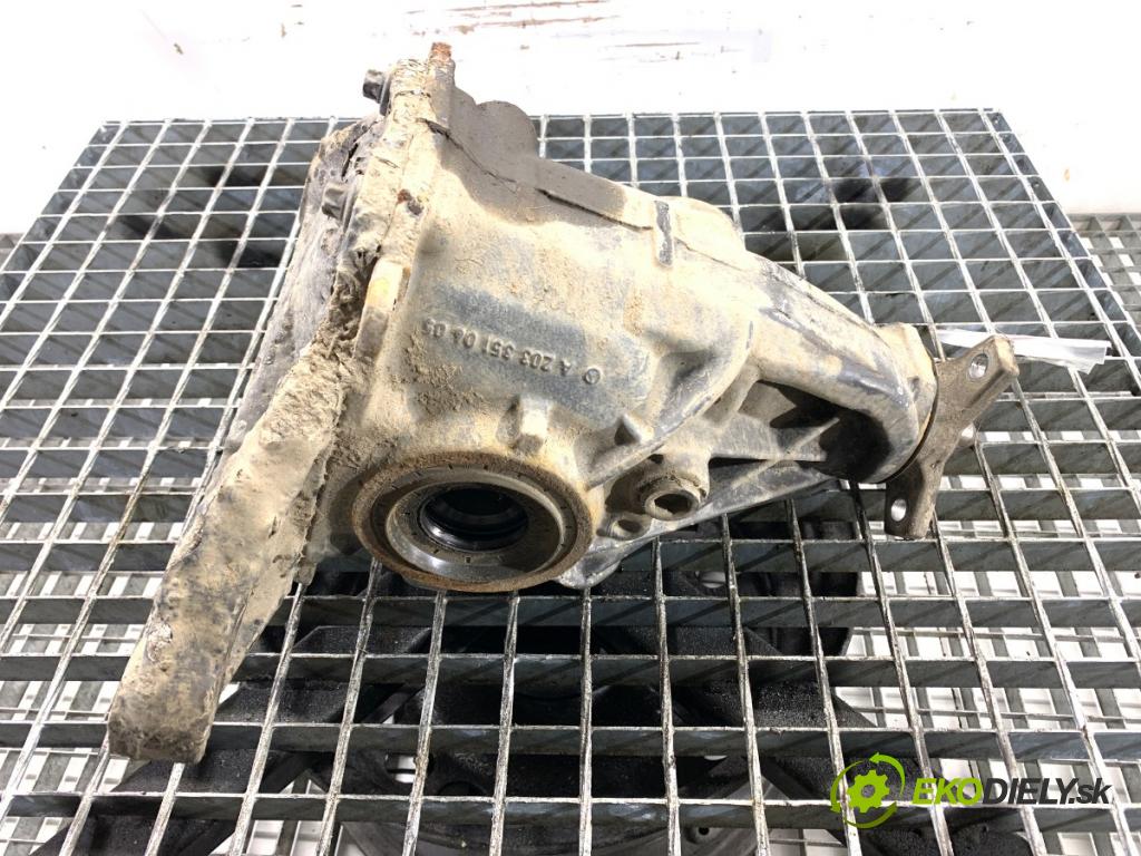 MERCEDES-BENZ X204 SUV 2012 125 kW 220 CDI (204.902) 2143 Most diferenciál zadní část 2123506003