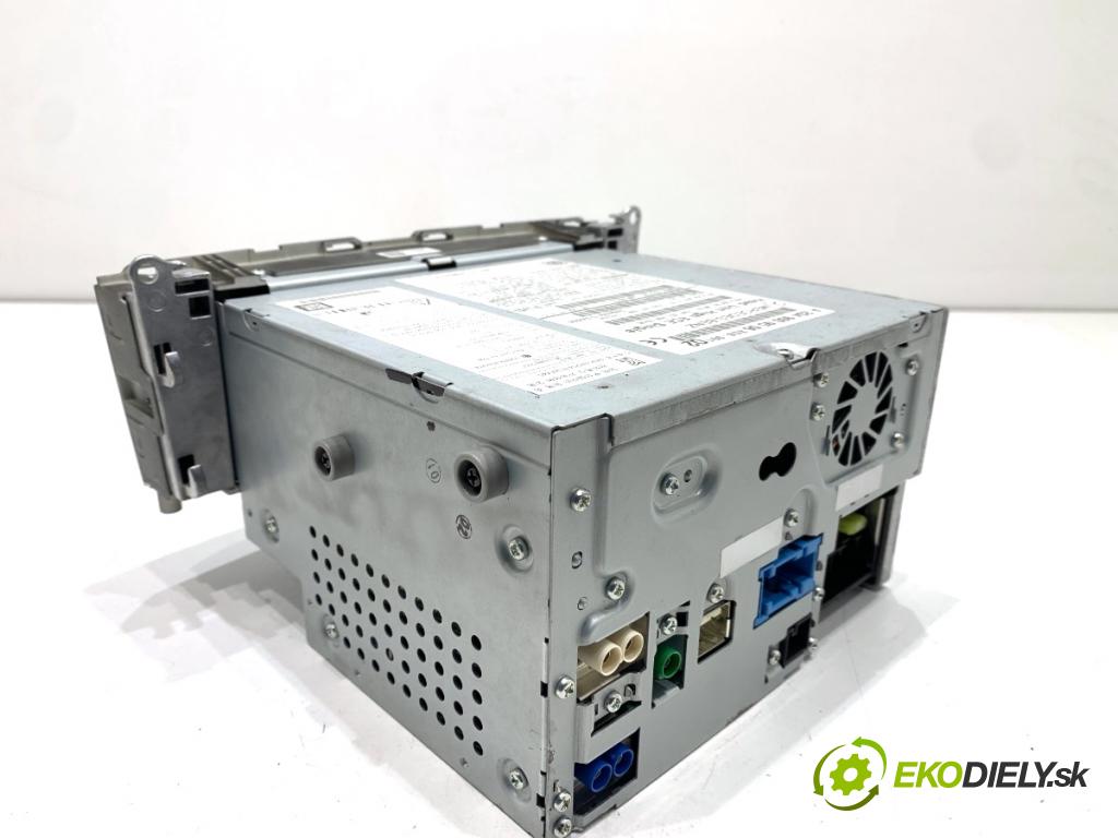 MERCEDES-BENZ X204 SUV 2012 125 kW 220 CDI (204.902) 2143 RADIO A2049009506 (Audio zariadenie)