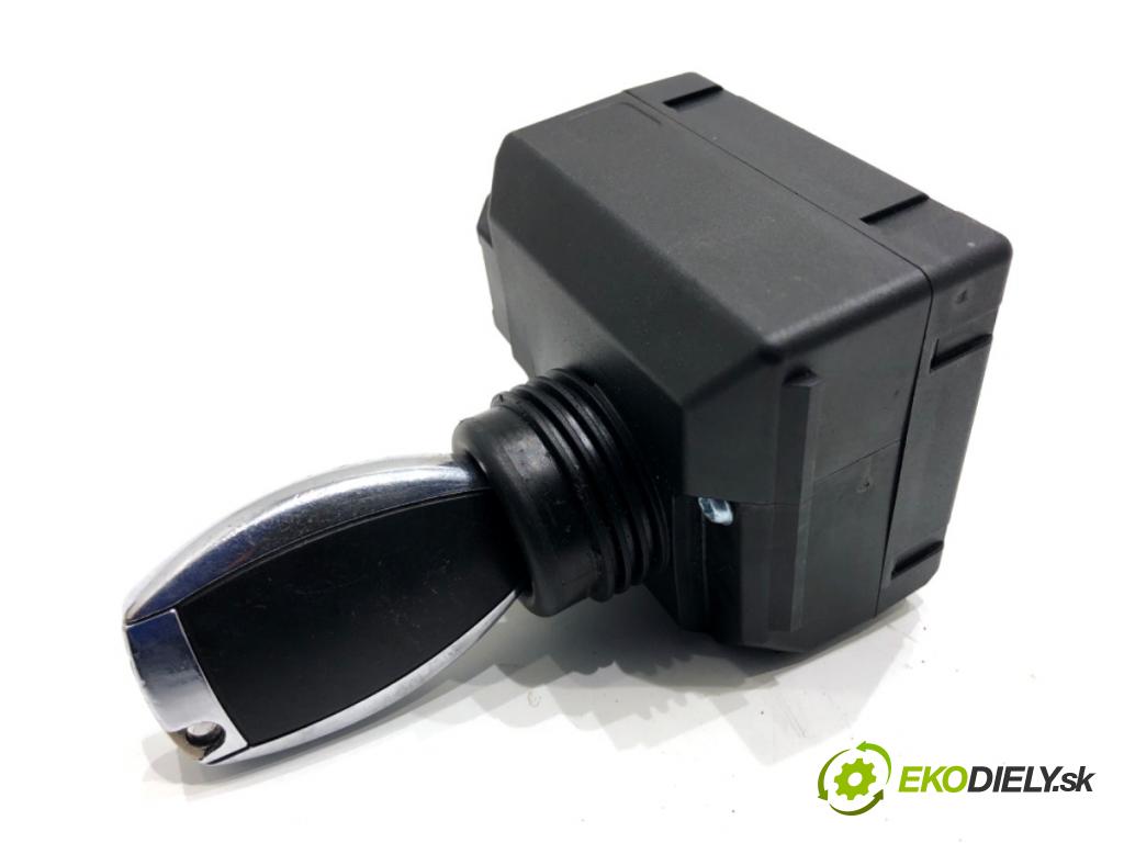 MERCEDES-BENZ X204 SUV 2012 125 kW 220 CDI (204.902) 2143 spínačka A2079052600 (Spínací skříňka)