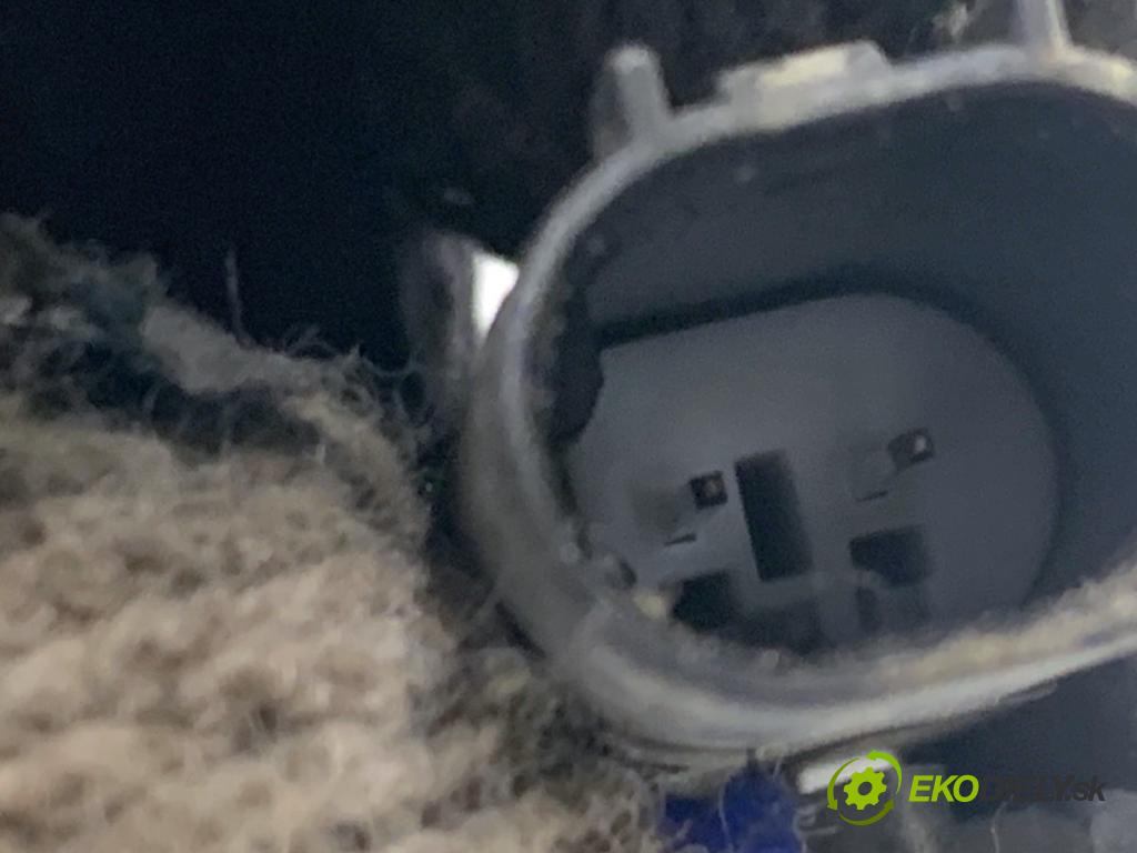 MERCEDES-BENZ X204 SUV 2012 125 kW 220 CDI (204.902) 2143 ostrekovač ostrekovačov A2048602092