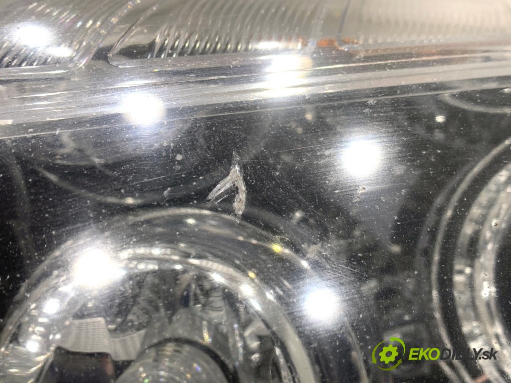 MERCEDES-BENZ X204 SUV 2012 125 kW 220 CDI (204.902) 2143 světlomet levý přední část XENON A2048207459