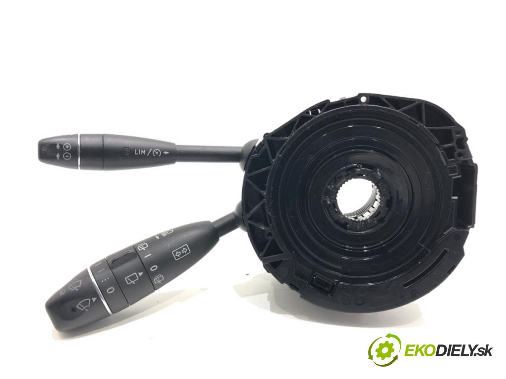 MERCEDES-BENZ X204 SUV 2012 125 kW 220 CDI (204.902) 2143 Prepínač kombinovaný A2049000204 (Prepínacie páčky pod volantom)