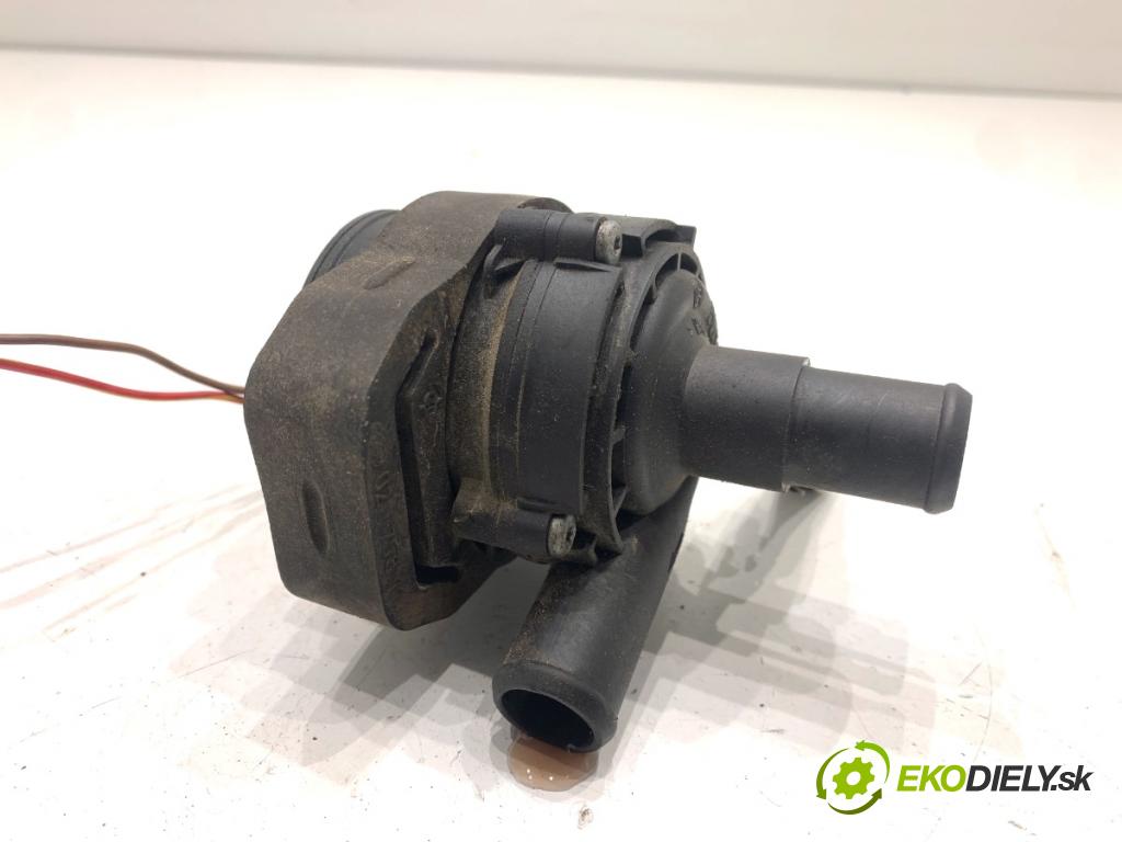 MERCEDES-BENZ X204 SUV 2012 125 kW 220 CDI (204.902) 2143 DALŠÍ: Pumpa vody A2118350028 (Vodná pumpa)