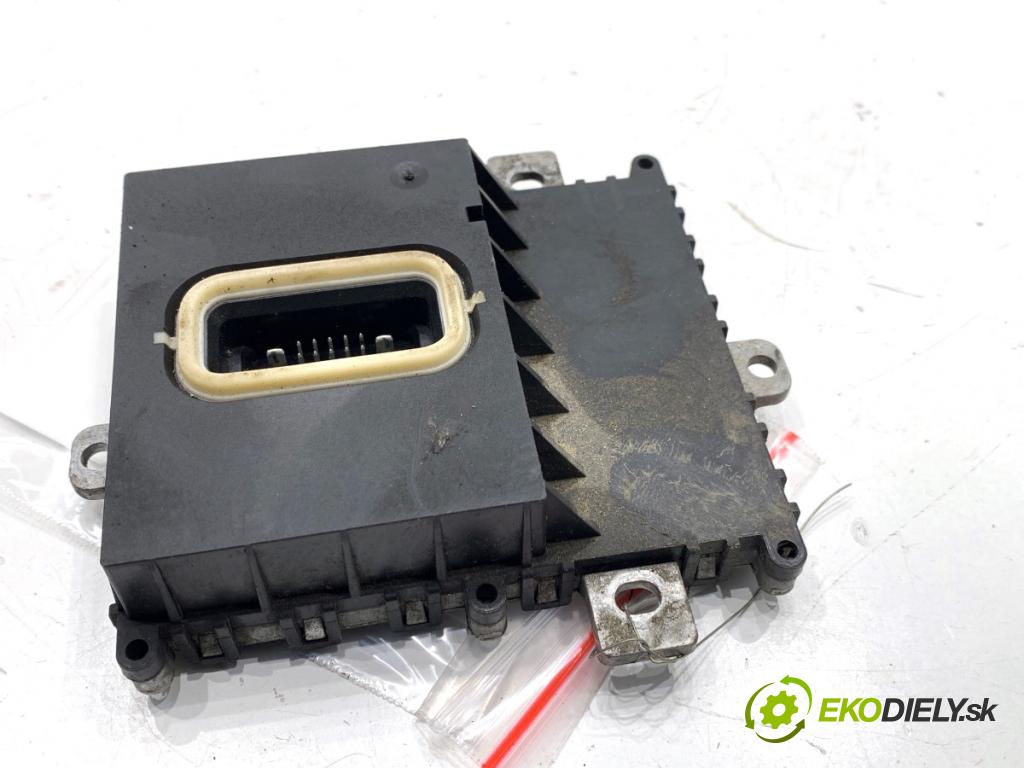 MERCEDES-BENZ X204 SUV 2012 125 kW 220 CDI (204.902) 2143 Modul uhlu svetla A2048708326