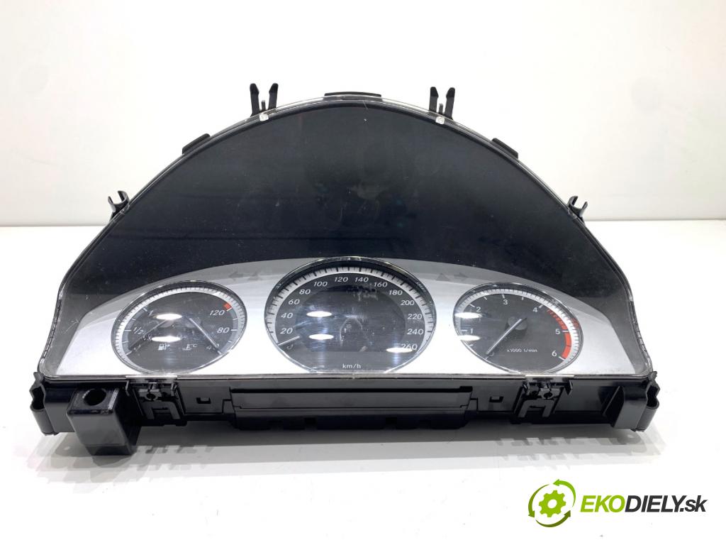 MERCEDES-BENZ X204 SUV 2012 125 kW 220 CDI (204.902) 2143 Prístrojovka A2049005707 (Prístrojová doska)