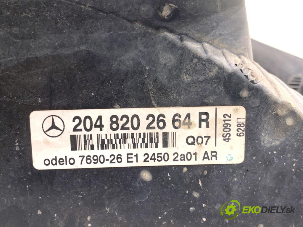 MERCEDES-BENZ X204 SUV 2012 125 kW 220 CDI (204.902) 2143 Svetlo pravy zad A2048202664