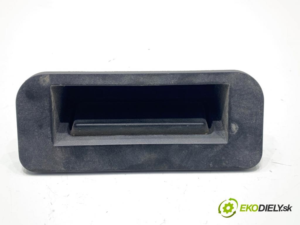 MERCEDES-BENZ X204 SUV 2012 125 kW 220 CDI (204.902) 2143 klika dveří zadní část A2047500193