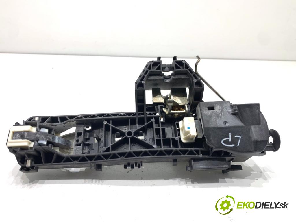 MERCEDES-BENZ X204 SUV 2012 125 kW 220 CDI (204.902) 2143 Kľučka vonkajšia ľavy predný A2047601534