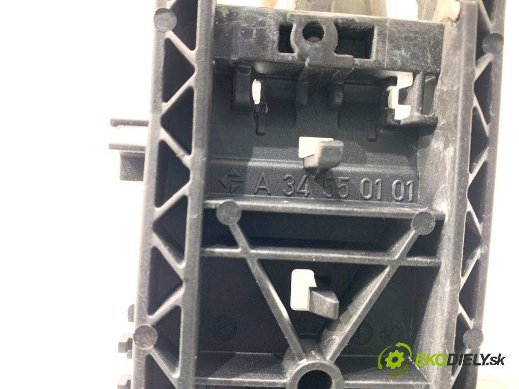 MERCEDES-BENZ X204 SUV 2012 125 kW 220 CDI (204.902) 2143 Kľučka vonkajšia ľavy predný A2047601534