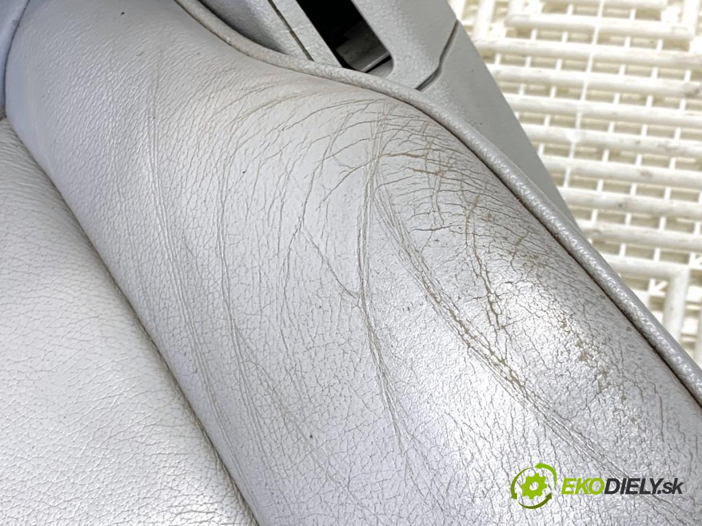 MERCEDES-BENZ X204 SUV 2012 125 kW 220 CDI (204.902) 2143 sedadlo levý přední část