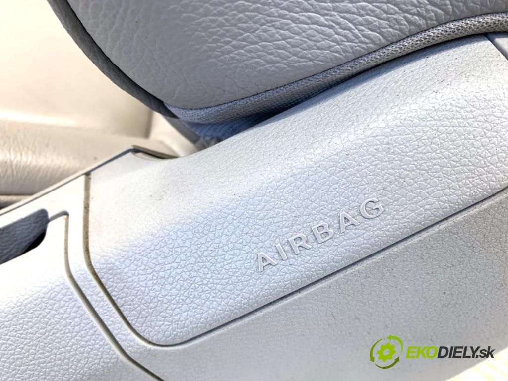 MERCEDES-BENZ X204 SUV 2012 125 kW 220 CDI (204.902) 2143 sedadlo levý přední část