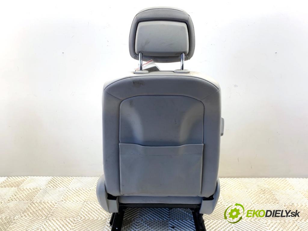 MERCEDES-BENZ X204 SUV 2012 125 kW 220 CDI (204.902) 2143 sedadlo levý přední část