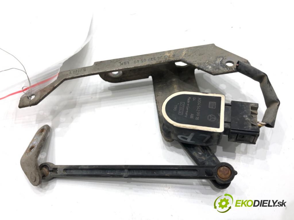 MERCEDES-BENZ X204 SUV 2012 125 kW 220 CDI (204.902) 2143 Snímač XENON predný ľavy A0045429918