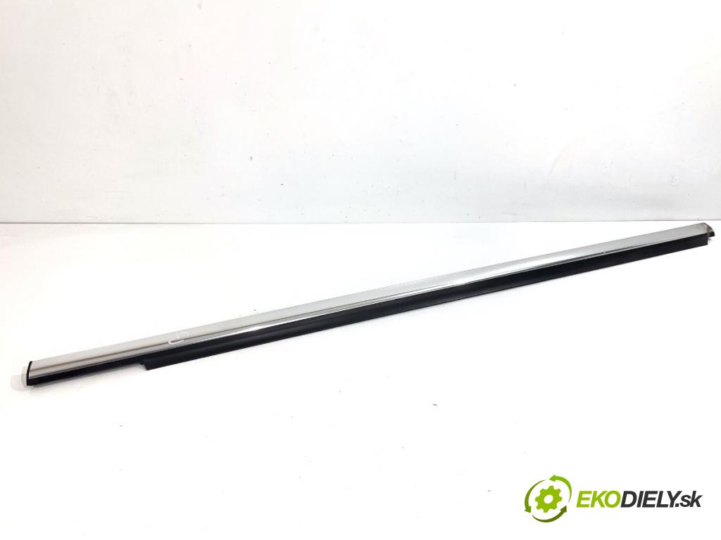 MERCEDES-BENZ X204 SUV 2012 125 kW 220 CDI (204.902) 2143 lišta Sbírání: přední část levý