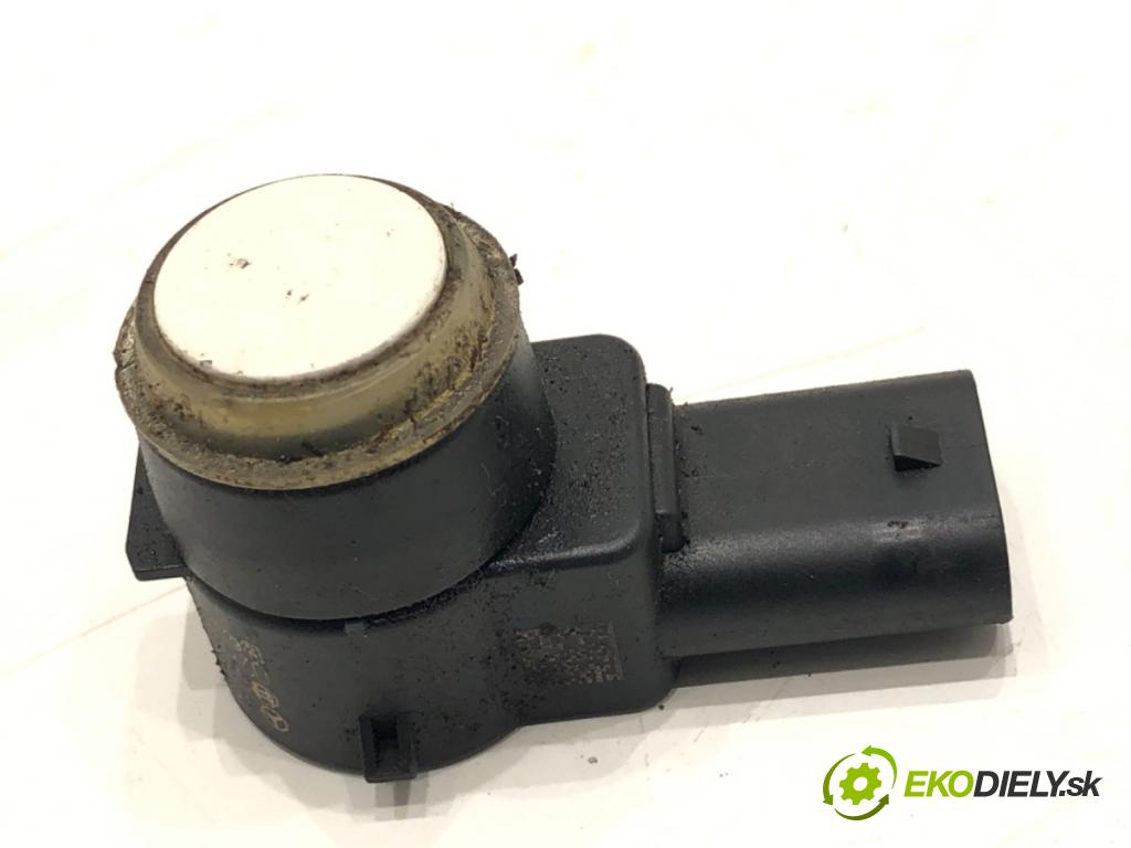 MERCEDES-BENZ X204 SUV 2012 125 kW 220 CDI (204.902) 2143 Snímač PDC A2215420417