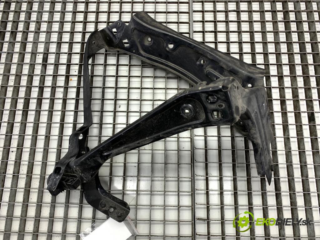 MERCEDES-BENZ X204 SUV 2012 125 kW 220 CDI (204.902) 2143 úchyt světla levý 2046200091