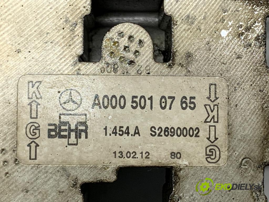 MERCEDES-BENZ X204 SUV 2012 125 kW 220 CDI (204.902) 2143 Chladič oleja A2045001201