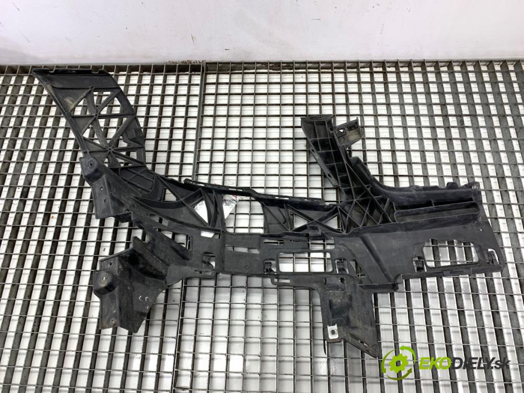 MERCEDES-BENZ X204 SUV 2012 125 kW 220 CDI (204.902) 2143 úchyt nárazníka levý přední část 2048851965