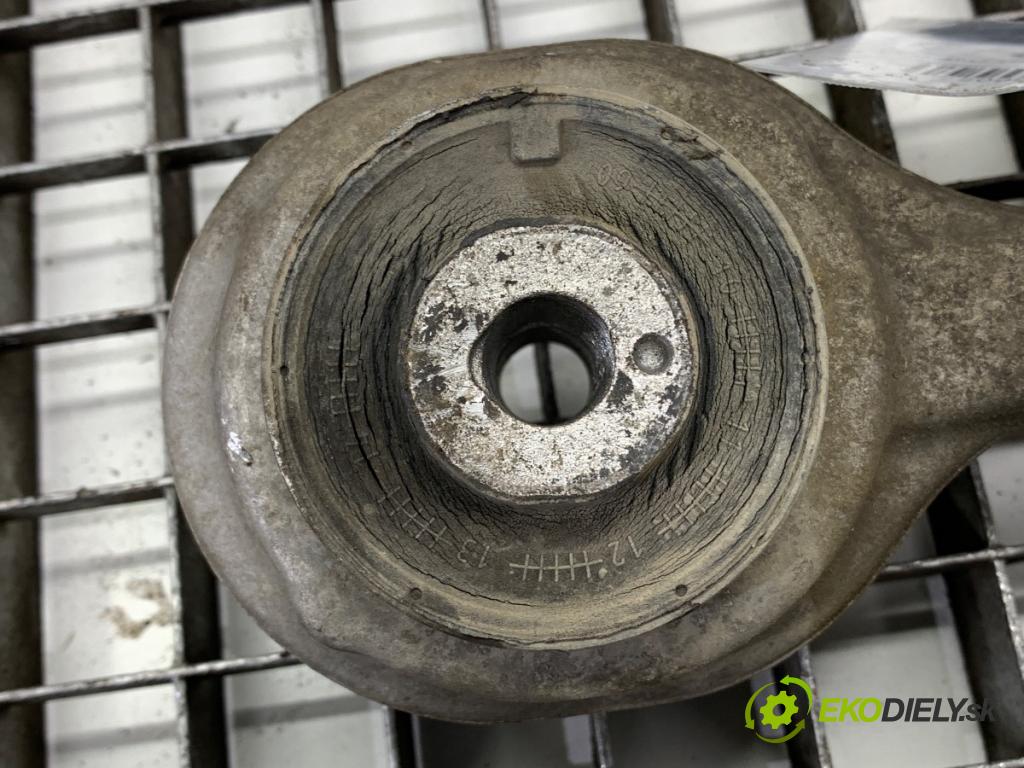 MERCEDES-BENZ X204 SUV 2012 125 kW 220 CDI (204.902) 2143 rameno levý přední část 20439