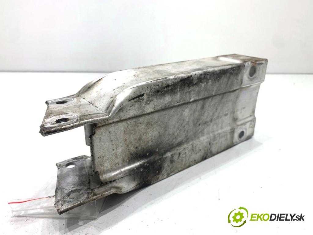 MERCEDES-BENZ X204 SUV 2012 125 kW 220 CDI (204.902) 2143 držák mačkání přední část levá strana 2046201595
