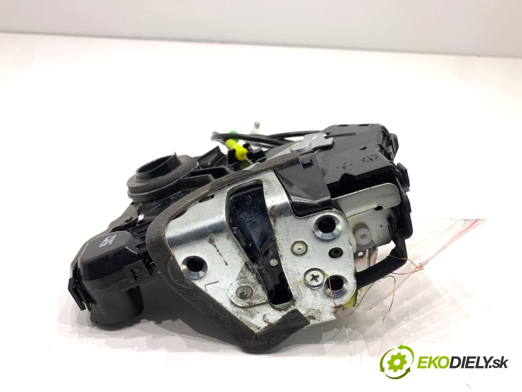 TOYOTA AURIS II liftback 2013 97 kW 1.6 (ZRE181_, ZRE185_) 1598 zámok dveře levý přední část 