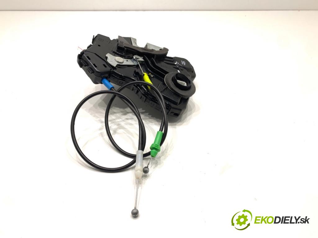 TOYOTA AURIS II liftback 2013 97 kW 1.6 (ZRE181_, ZRE185_) 1598 zámok dveře levý přední část