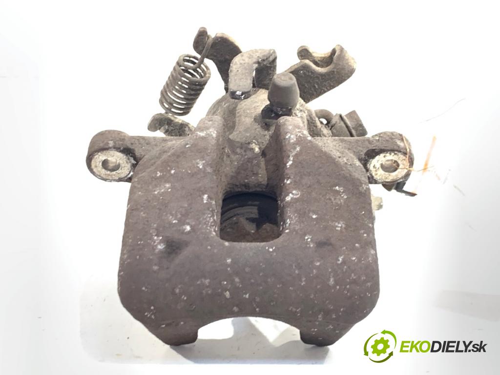 TOYOTA AURIS II liftback 2013 97 kW 1.6 (ZRE181_, ZRE185_) 1598 brzdič třmen pravý zadní část 