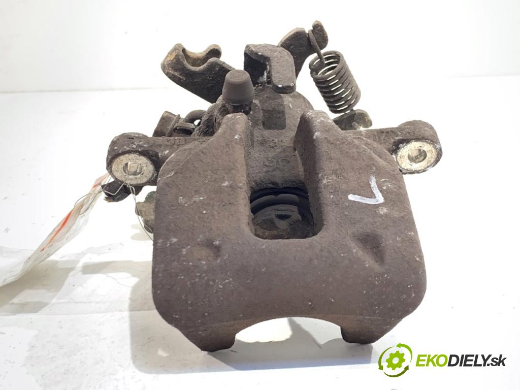 TOYOTA AURIS II liftback 2013 97 kW 1.6 (ZRE181_, ZRE185_) 1598 brzdič třmen levý zadní část 