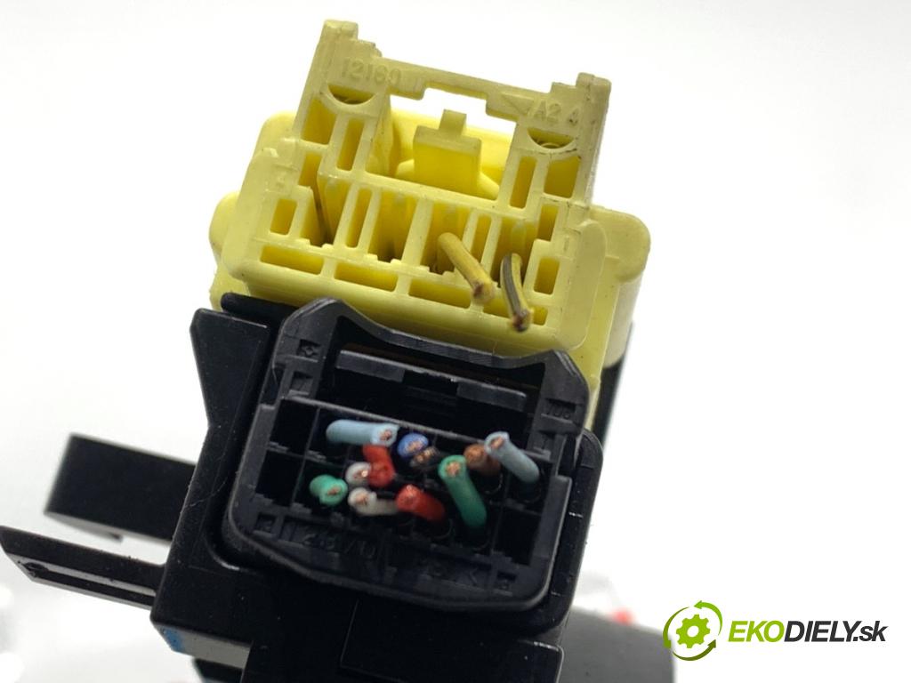 TOYOTA AURIS II liftback 2013 97 kW 1.6 (ZRE181_, ZRE185_) 1598 Krúžok, slimák airbag 02120-75E549 (Airbag)