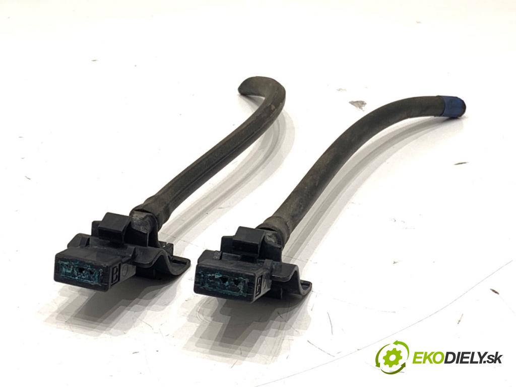 TOYOTA AURIS II liftback 2013 97 kW 1.6 (ZRE181_, ZRE185_) 1598 ostřikovače ostřikovačů 