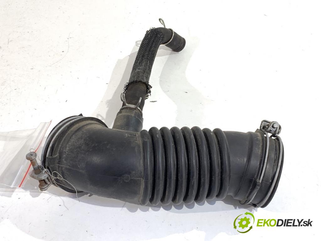 TOYOTA AURIS II liftback 2013 97 kW 1.6 (ZRE181_, ZRE185_) 1598 Rúra vzduchu 17881-0T060