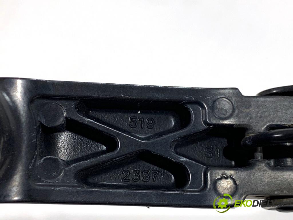 TOYOTA AURIS II liftback 2013 97 kW 1.6 (ZRE181_, ZRE185_) 1598 ramena stěrače přední část