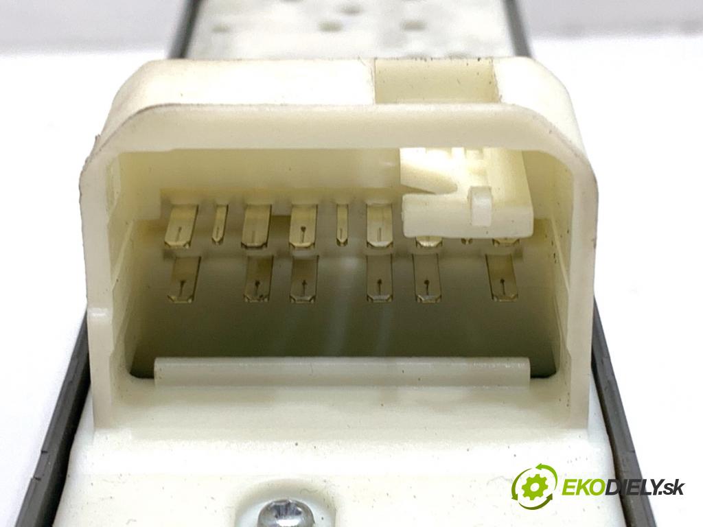 TOYOTA AURIS II liftback 2013 97 kW 1.6 (ZRE181_, ZRE185_) 1598 přepínač oken 192835 (Páčky pod volantem)