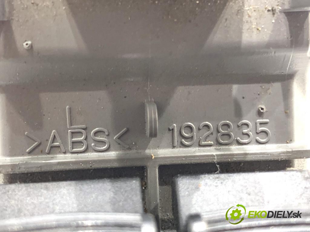 TOYOTA AURIS II liftback 2013 97 kW 1.6 (ZRE181_, ZRE185_) 1598 přepínač oken 192835 (Páčky pod volantem)