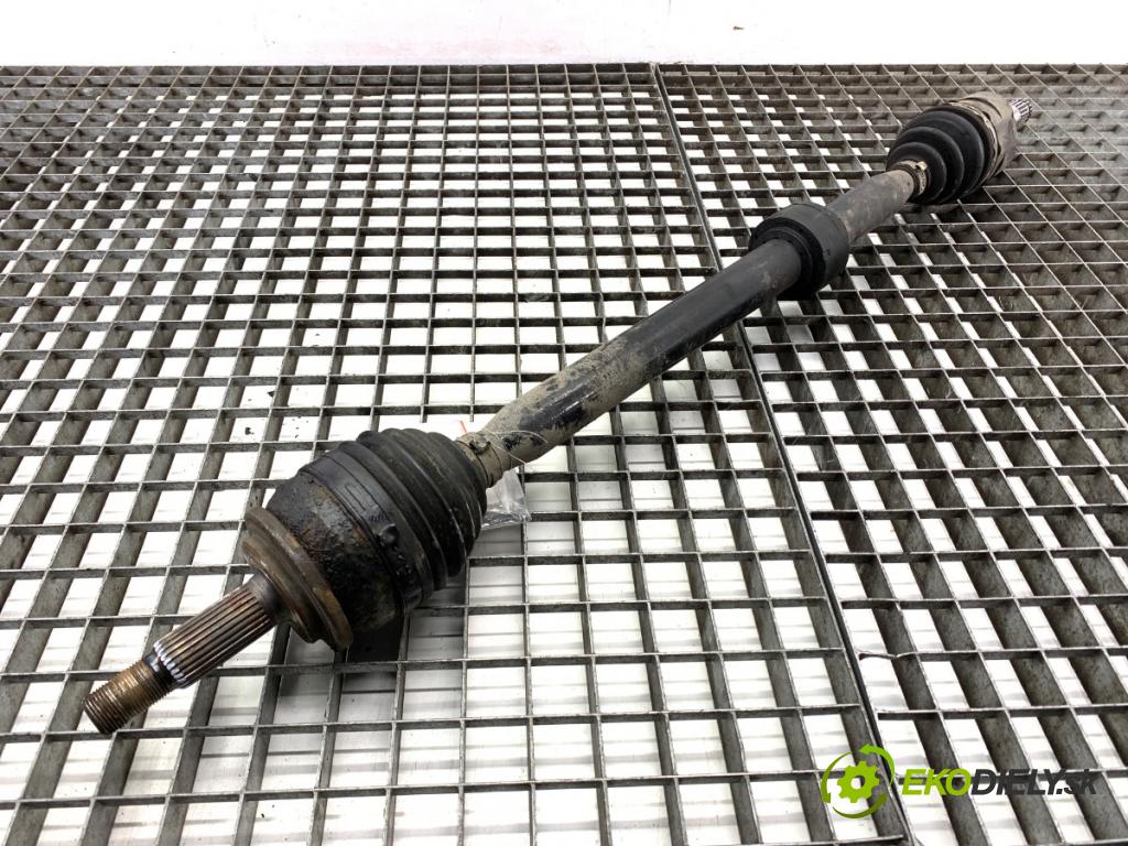 TOYOTA AURIS II liftback 2013 97 kW 1.6 (ZRE181_, ZRE185_) 1598 Poloos pravy predný