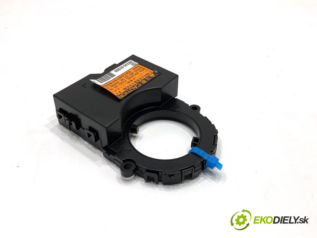 TOYOTA AURIS II liftback 2013 97 kW 1.6 (ZRE181_, ZRE185_) 1598 snímač ÚHEL: otáčky 89245-02060