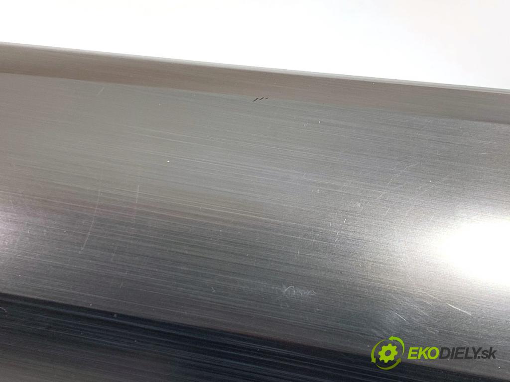 TOYOTA AURIS II liftback 2013 97 kW 1.6 (ZRE181_, ZRE185_) 1598 lišty kryt 55470-02030 55405-02430 (Lišta)