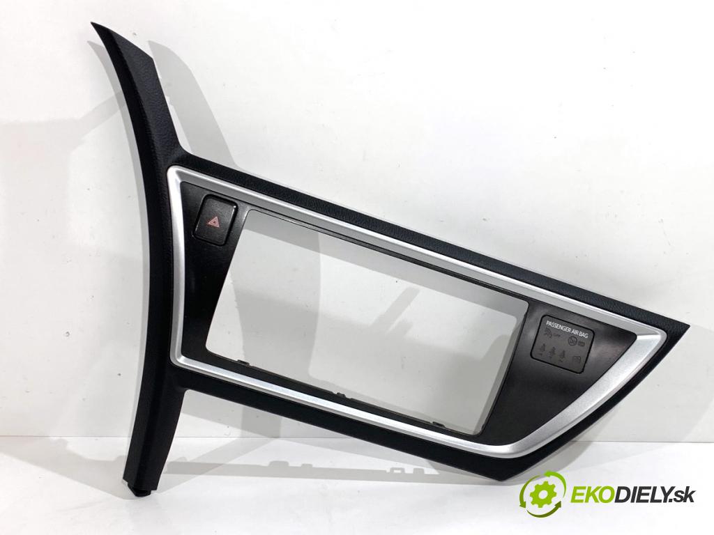 TOYOTA AURIS II liftback 2013 97 kW 1.6 (ZRE181_, ZRE185_) 1598 lišty kryt 55470-02030 55405-02430 (Lišta)