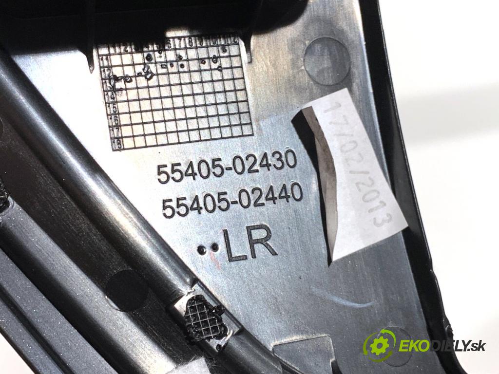 TOYOTA AURIS II liftback 2013 97 kW 1.6 (ZRE181_, ZRE185_) 1598 lišty kryt 55470-02030 55405-02430 (Lišta)